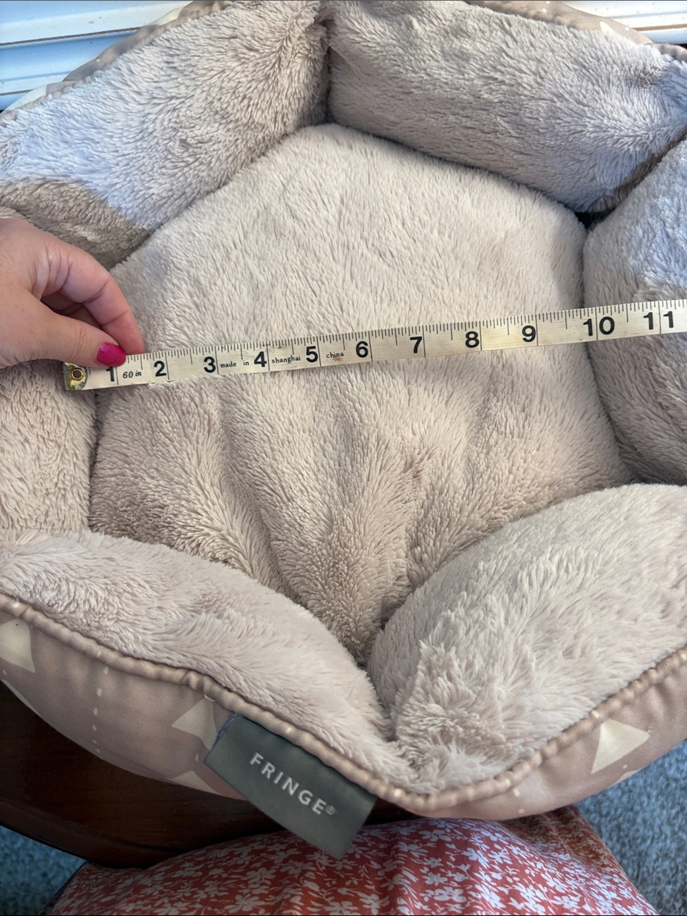 Fringe Studio Cream & Beige Plush Round Dog (or cat!) small Bed - Picture 2 of 3